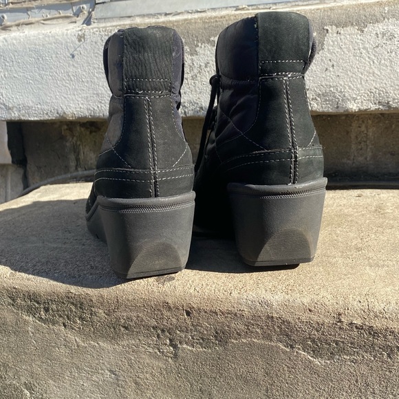 Caterpillar Thinsulated Winter Wedge Boots - Picture 5 of 7